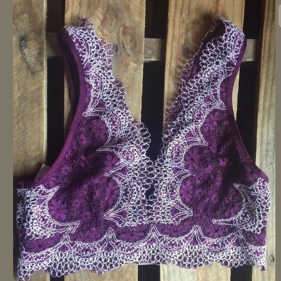 Body By Victoria Secret Plunge lace Crossdye bra - Picture 3 of 8